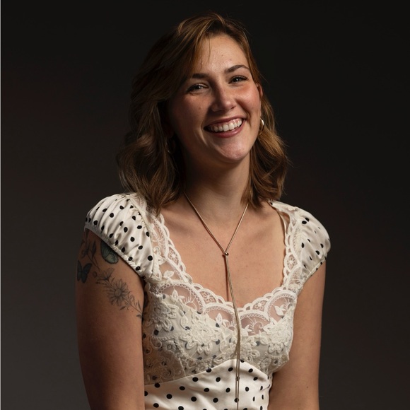 Meet your Posher, Megan - Picture 1 of 1